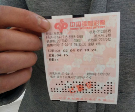 斯图加特CEO亚历山大-威尔勒日前接受了媒体采访，他认为球队头号射手吉拉西会继续留队。